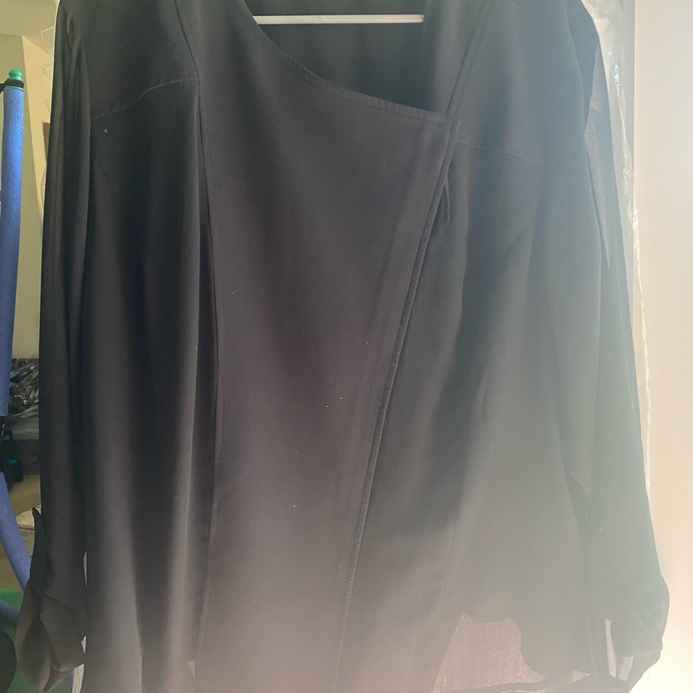 Blazer - Picture 5 of 5